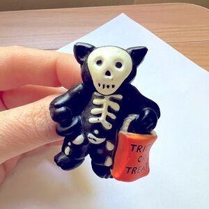 Halloween Kitty Skeleton Brooch - Black and Orange